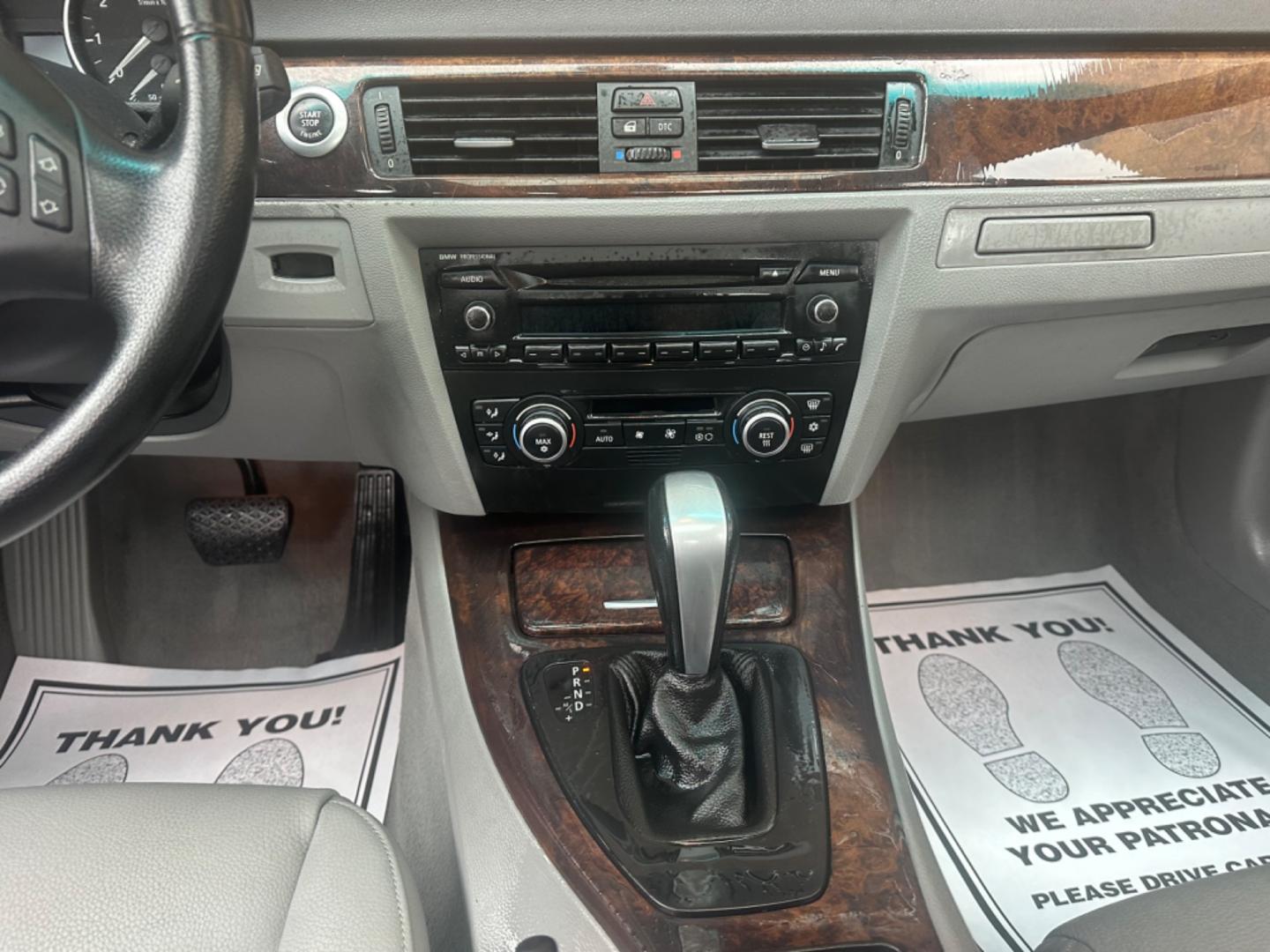 2007 Silver Metallic /Gray BMW 3-Series Leather (WBAVC53597F) with an 6 cylinder engine, Automatic transmission, located at 30 S. Berkeley Avenue, Pasadena, CA, 91107, (626) 248-7567, 34.145447, -118.109398 - "Discover Unmatched Value: 2007 BMW 328i at Our Pasadena Dealership" Are you in the market for a pre-owned vehicle that blends luxury, performance, and affordability seamlessly? Look no further than our esteemed dealership in Pasadena, CA, where we present to you the exquisite 2007 BMW 328i. Wit - Photo#15